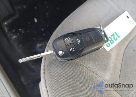 2016 Ford Fusion Hybrid Se z USA, uszkodzony, nr VIN 3FA6P0LU2GR323972